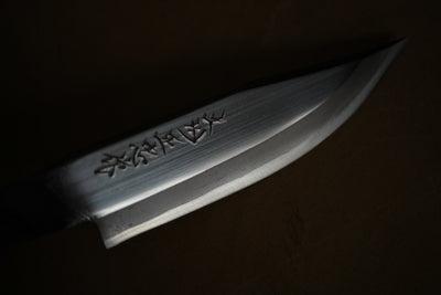 Neu eingetroffen ist das japanische Ken Nata Hatchet Messer mit blanker Klinge