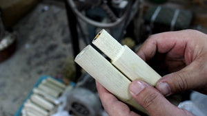 Wie man ein Loch in den Wa-Griff eines japanischen Küchenmessers bohrt