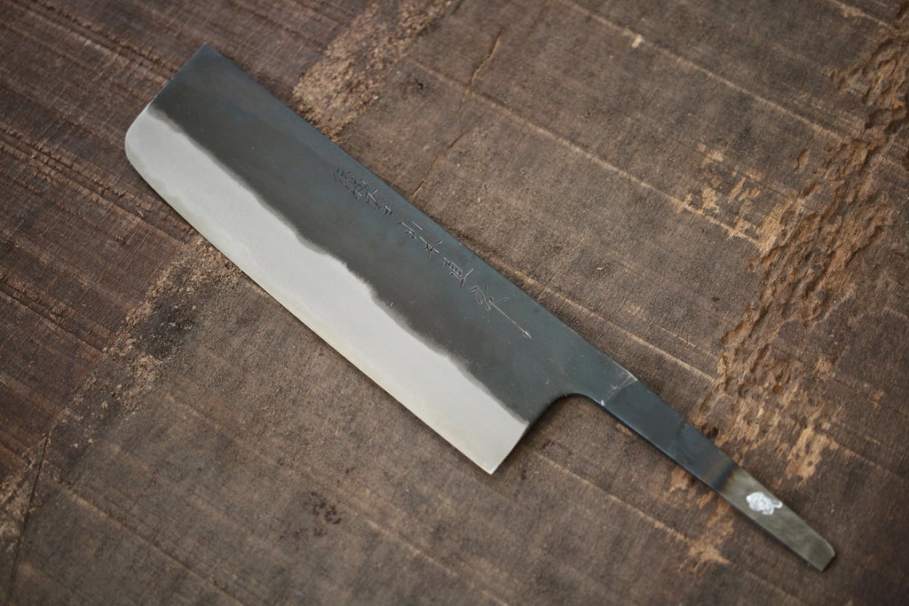 Traditional making with carbon steel. Yamamoto nakiri kitchen knife