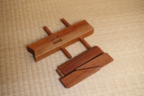 ibuki Japanese Yama Sakura wooden knife stand display shelf holder rack kit for 2 knives